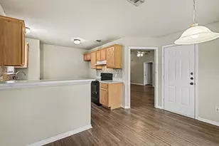 717 Oak Park Dr, Azle, TX 76020 - Photo 8