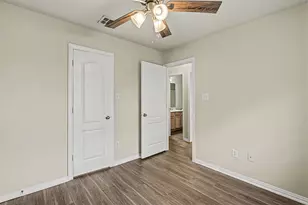 717 Oak Park Dr, Azle, TX 76020 - Photo 14