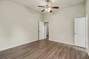 717 Oak Park Dr, Azle, TX 76020 - Photo 12