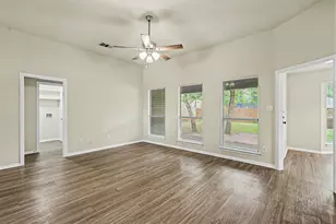 717 Oak Park Dr, Azle, TX 76020 - Photo 4