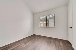 4911 Clover Haven St, Dallas, TX 75227 - Photo 16