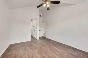 4911 Clover Haven St, Dallas, TX 75227 - Photo 10