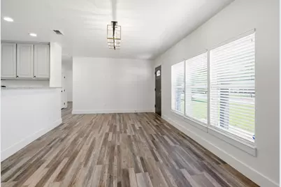 105 Anderson Street, Burleson, TX 76028 - Photo 8