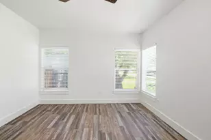 105 Anderson St, Burleson, TX 76028 - Photo 18