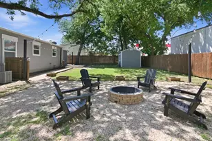 105 Anderson St, Burleson, TX 76028 - Photo 30