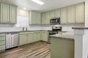 105 Anderson St, Burleson, TX 76028 - Photo 12