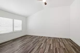 105 Anderson St, Burleson, TX 76028 - Photo 10