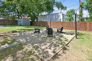 105 Anderson St, Burleson, TX 76028 - Photo 32