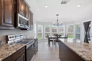 924 Crowder Dr, Crowley, TX 76036 - Photo 10
