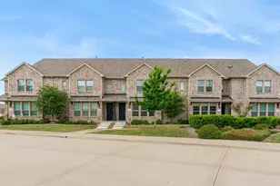 217 Suma Dr, Euless, TX 76040 - Photo 2