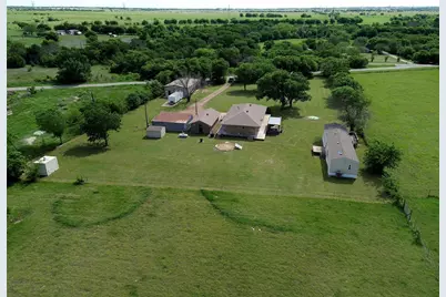 8983 W Odneal Road, Krum, TX 76249 - Photo 1