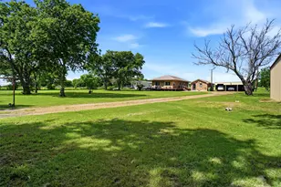 8983 W Odneal Rd, Krum, TX 76249 - Photo 8