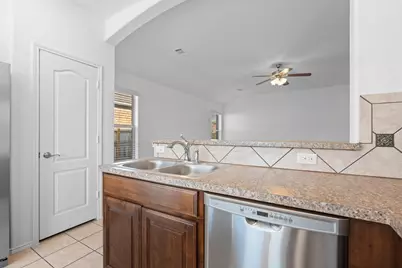 4013 Winter Springs Drive, Fort Worth, TX 76123 - Photo 4