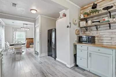 106 May Avenue, Cleburne, TX 76031 - Photo 14