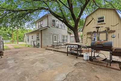 106 May Avenue, Cleburne, TX 76031 - Photo 6