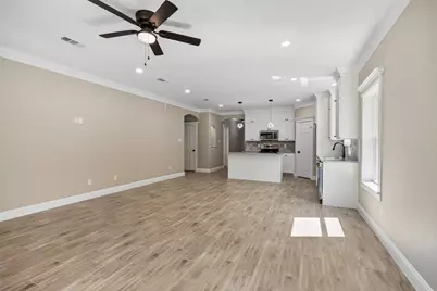 602 W Newton Street, Terrell, TX 75160 - Photo 4