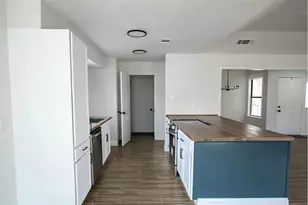 4002 Blueridge Ct, Arlington, TX 76016 - Photo 6