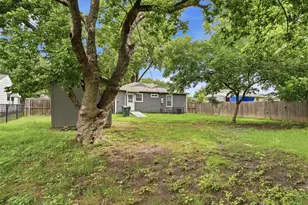 512 Freeman Dr, Garland, TX 75040 - Photo 12