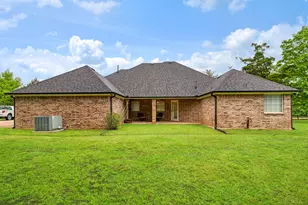 2735 Meadow Ln, Reno, TX 75462 - Photo 24