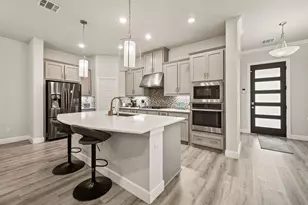 612 Courtyard Ln, Irving, TX 75039 - Photo 16