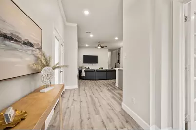 612 Courtyard Lane, Irving, TX 75039 - Photo 10