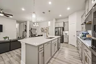 612 Courtyard Ln, Irving, TX 75039 - Photo 1