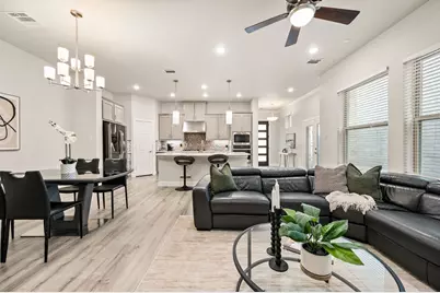 612 Courtyard Lane, Irving, TX 75039 - Photo 12