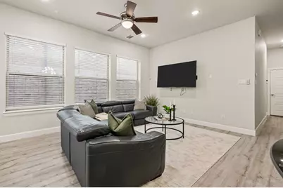 612 Courtyard Lane, Irving, TX 75039 - Photo 14