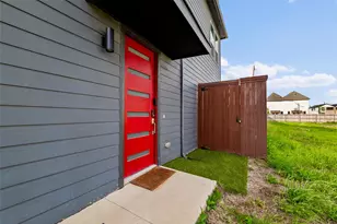 2406 Merlin St, Dallas, TX 75215 - Photo 2