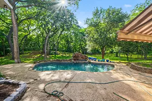 3821 Park Bend Dr, Flower Mound, TX 75022 - Photo 2