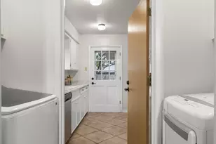 2909 Hillcrest Dr, Irving, TX 75062 - Photo 22
