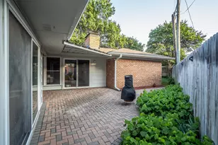 2909 Hillcrest Dr, Irving, TX 75062 - Photo 34