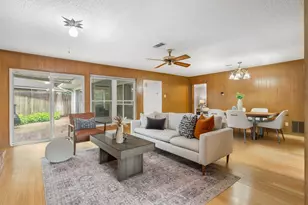 2909 Hillcrest Dr, Irving, TX 75062 - Photo 12