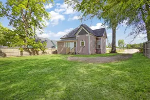 310 E 3rd St, Mt Pleasant, TX 75455 - Photo 26