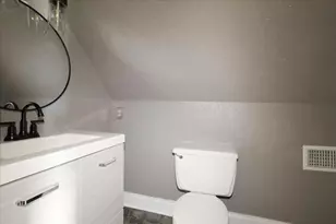 310 E 3rd St, Mt Pleasant, TX 75455 - Photo 22