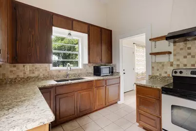 310 E 3rd St., Mt Pleasant, TX 75455 - Photo 12