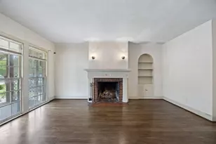 106 N Briscoe Blvd, Dallas, TX 75211 - Photo 1