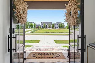 3240 Coral Hl St, Frisco, TX 75033 - Photo 2