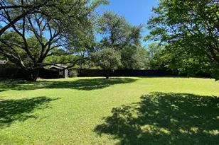 5270 Ponderosa Cir, Dallas, TX 75227 - Photo 4