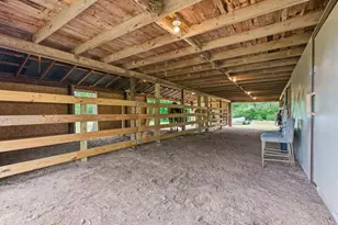 1085 Dukes Rd, Kennard, TX 75847 - Photo 6