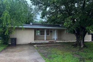 2908 Binyon St, Fort Worth, TX 76133 - Photo 8
