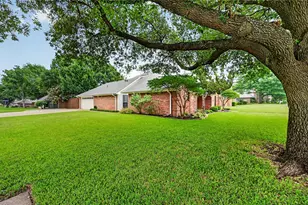 605 Meadowcrest Dr, Highland Village, TX 75077 - Photo 34
