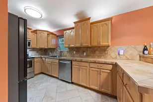 819 Del Mar Ln, Arlington, TX 76012 - Photo 16