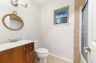 819 Del Mar Ln, Arlington, TX 76012 - Photo 20