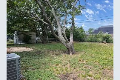 806 Phillips Drive, Ennis, TX 75119 - Photo 30