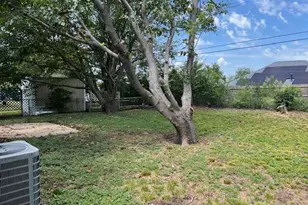 806 Phillips Dr, Ennis, TX 75119 - Photo 30