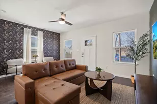 4216 East Side Ave, Dallas, TX 75226 - Photo 2