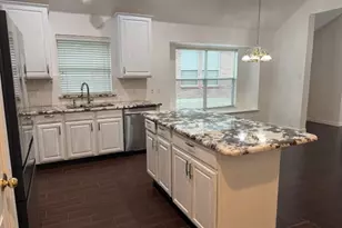 1503 Heather Brook Dr, Allen, TX 75002 - Photo 2
