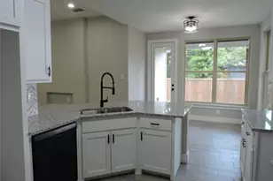 210 Holiday Dr, Gun Barrel City, TX 75156 - Photo 8