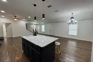 513 W South St, Whitesboro, TX 76273 - Photo 6